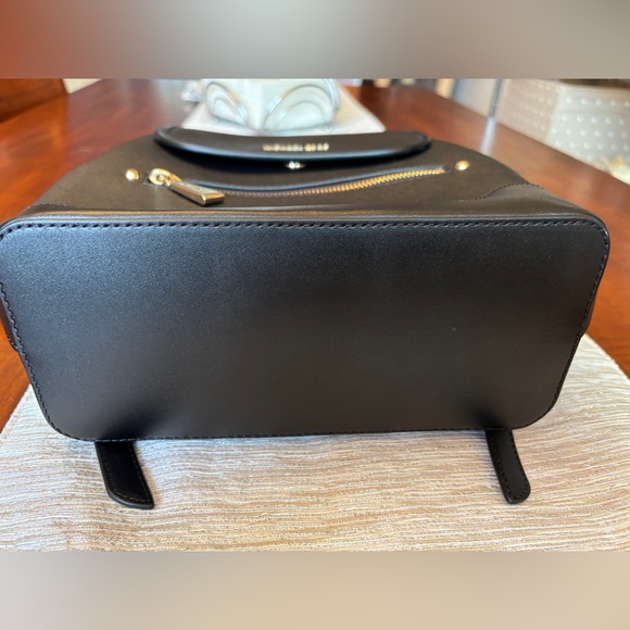 Michael Kors Harrison Medium Saffiano Leather Backpack - Picture 13 of 16